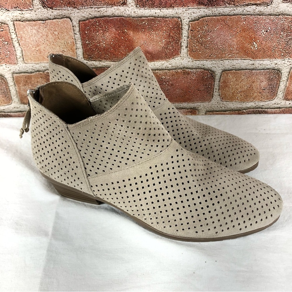 Reaction Kenneth Cole Women's Sz 9 Sidewalk Tan Leather Suede Short Booties EUC